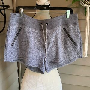 Athleta Metro slouch shortie short
